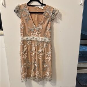 Elegant Floral Lace Dress in Cream and Gray